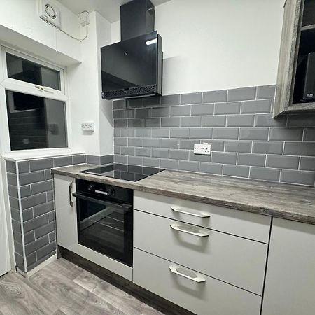 Noormak Nights Apartment Бирмингам Екстериор снимка