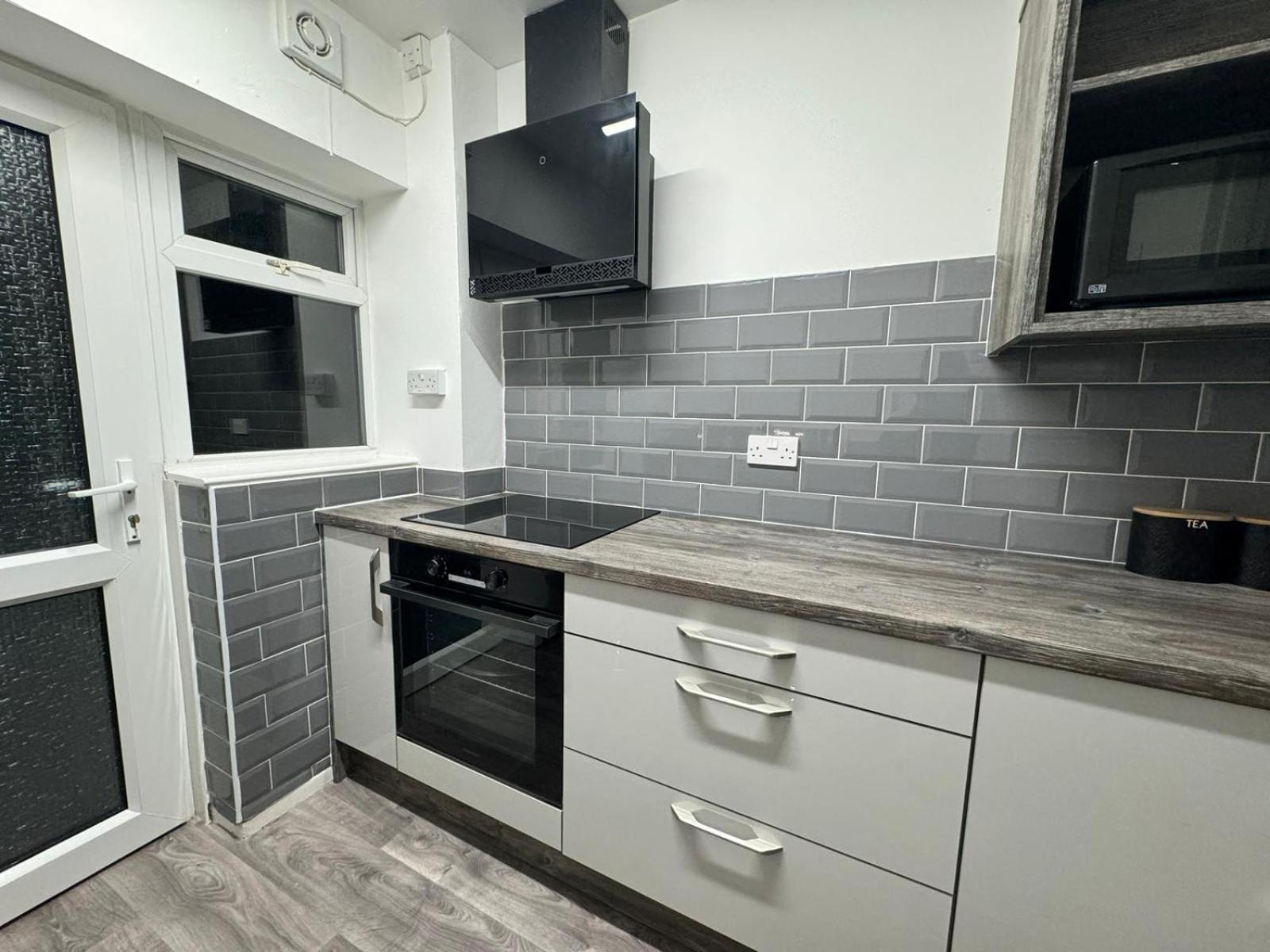 Noormak Nights Apartment Бирмингам Екстериор снимка