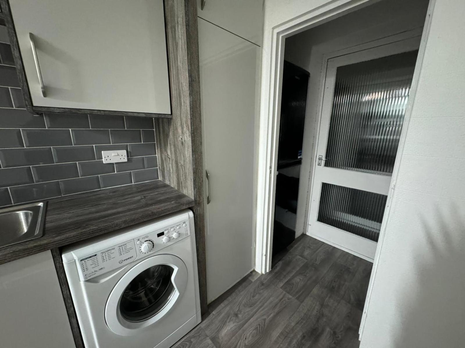 Noormak Nights Apartment Бирмингам Екстериор снимка